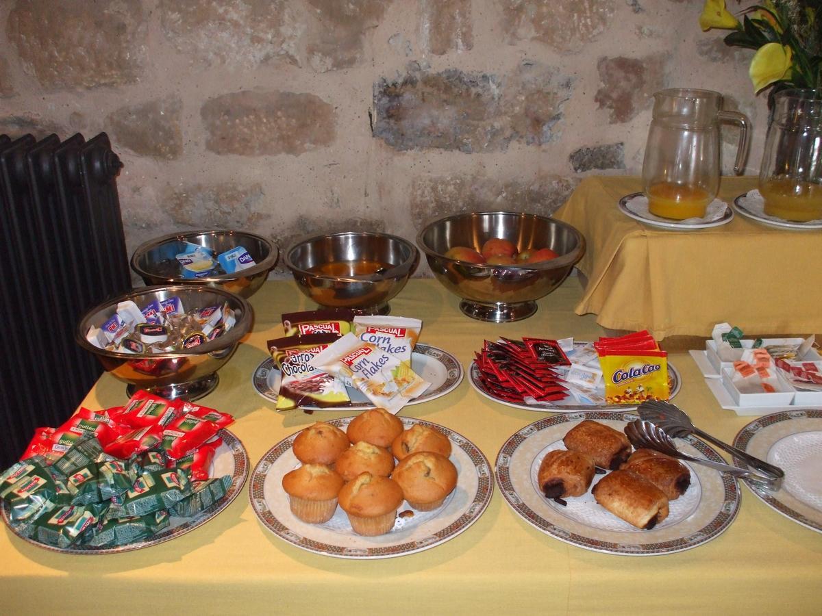 Hotel Posada Santa Maria La Real Aguilar de Campóo Esterno foto
